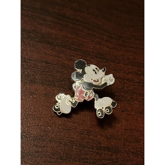 Disney Mickey Mouse Rollerskating Lapel Hat Pin‎ - Picture 1 of 3